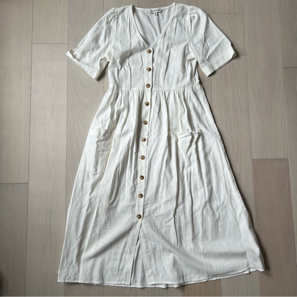 DAVI & DANI Dresses & Skirts - NWOT Davi & Dani White Linen Maxi Dress